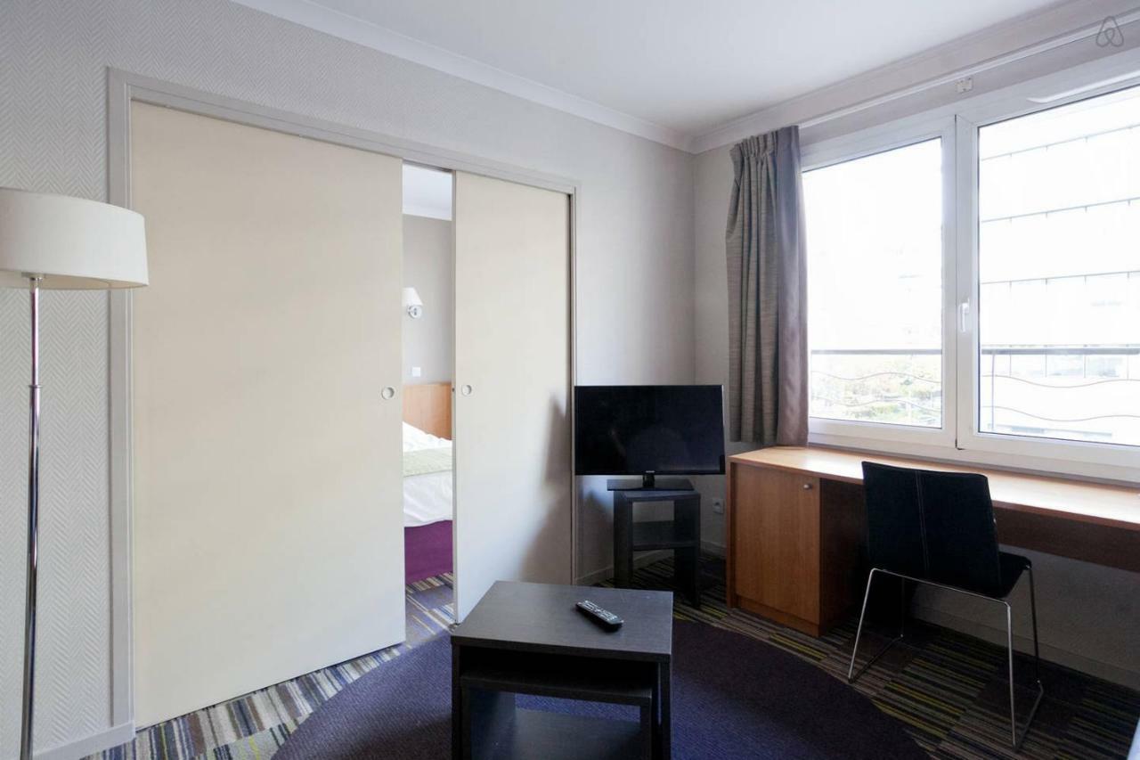 Aparthotel Paris 15 Porte De Versailles อิซซีเลมูลิโนต์ ภายนอก รูปภาพ